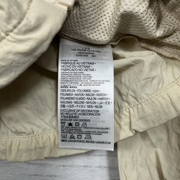 Air Jordan Girls beige lightweight jacket NEW size Large 12- 13 years - Picture 4 of 6